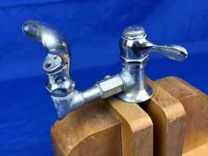Grifo de fuente de agua de latón C.1930 HALSEY W. TAYLOR paleta cargada con resorte, ¡funciona! - Imagen 1 de 16