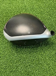 TaylorMade M5 Driver Head 10.5° Twist Face Carbon Fiber With Headcover Used - Picture 1 of 5