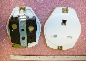 Menge (3) 13A 250Vac UK Panel Mount Steckdosen BS1363 einphasig 88010621 Interpower - Bild 1 von 2