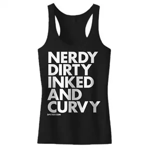 Nueva CAMISA SIN MANGAS NERDY DIRTY ENTINTADA Y CURVILÍNEA Razorback con licencia dpcted - Imagen 1 de 5