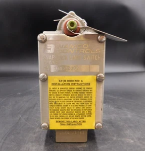 NAMCO SNAP-LOCK STAINLESS STEEL LIMIT SWITCH  180-12302 - NEW - Picture 1 of 8