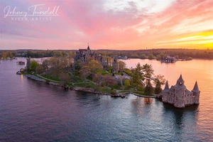 Castillo Boldt - Puesta de sol infernal - Impresión en lienzo - 1000 Alexandria Bay NY - Imagen 1 de 2