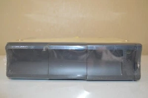 Ford Lincoln factory 6 disc CD changer 98 99 00 01 02 03 04 F8VF-18C830-BB - Picture 1 of 5