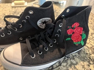 Converse All Stars Damen High Top schwarz bestickt Rosen/Blumen Gr. 7 (M-9) - Bild 1 von 7