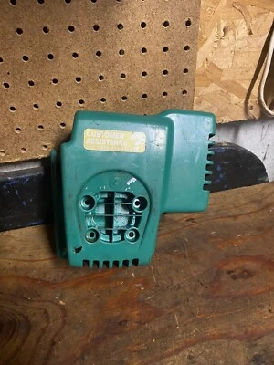 OEM Weed Eater GHT220 Hedge Trimmer Engine Cover Free Shipping - Image 1 of 3