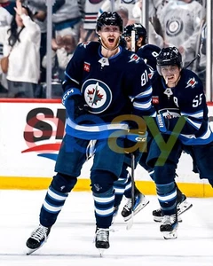 Foto de hockey de la NHL de celebración de goles de los playoffs de Kyle Connor de Winnipeg Jets 8x10 - Imagen 1 de 1