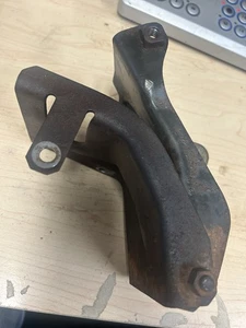 1967-72 Mopar vehicles 383 426 440 V8 used TRW Power Steering Pump bracket - Picture 1 of 5