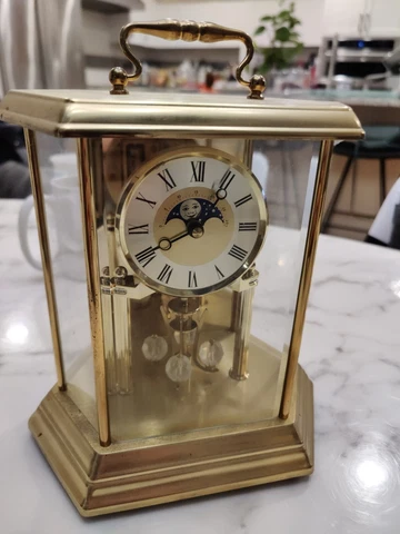 VINTAGE CLOCK GERMANY QUARTZ 85. ModelW085/00675. TESTED AND WORKING Cover