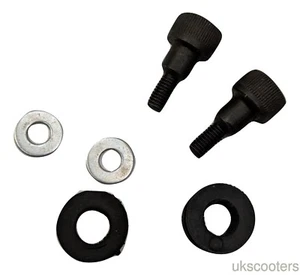 ukscooters KIT DE FIJACIÓN DE CUERNO LAMBRETTA TORNILLOS, ARANDELAS Y OJALES NEGROS - Imagen 1 de 1