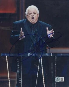 FOTO 8X10 FIRMADA AUTOGRAFIADA POR DUSTY RHODES WRESTLING HOFER CON CERTIFICADO DE AUTENTICIDAD - Imagen 1 de 1