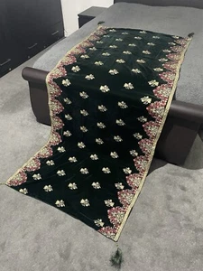 Mantón de terciopelo bordado verde | Mantón nupcial | Mantón de boda | Regalo de boda - Imagen 1 de 6
