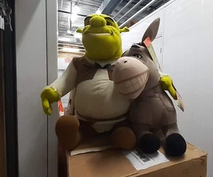 Hasbro Dreamworks Shrek II Movie JUMBO Shrek & Donkey Stuffed Plush Buddies - Picture 1 of 6