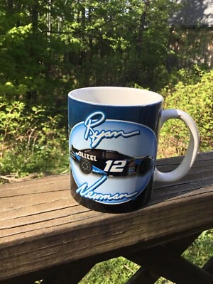 Taza de café Ryan Newman 12 NASCAR Penske Alltel Racing azul blanco Foto 1 de 4
