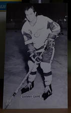 Detroit Red Wings Danny Gare JD McCarthy 3.5X5.5  Postcard Excellent Condition