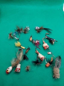vintage fishing lures MIXED LOT OF FLIES AND OLD POPPERS, ROUGH TO GOOD. - Picture 1 of 7