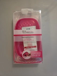 Real Techniques Makeup Brush Cleansing Palette with Cleansing Gel, NEW IN BOX - Picture 1 of 4