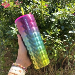 Vaso de rejilla Starbucks degradado verano 2025 25 OZ rosa amarillo nuevo - Imagen 1 de 5