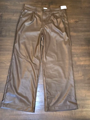 Calça Time and Tru cintura alta couro sintético perna larga marrom tamanho 14 regular - Imagem 1 de 4