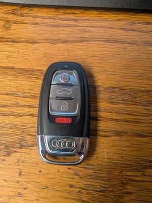 2011 2012 2013 2014 2015 2016 Audi A4, A7, Q5 Llavero OEM Foto 1 de 3