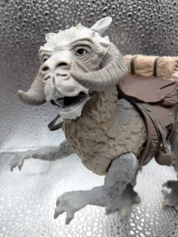 STAR  WARS  HASBRO 3.75" SHADOW OF THE DARK SIDE HAN SOLO'S TAUNTAUN Cover