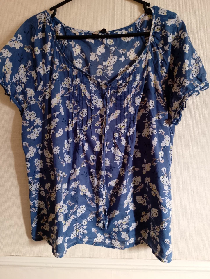marks and Spencer size 14 indigo blue with flowers top. - Image 1 of 4