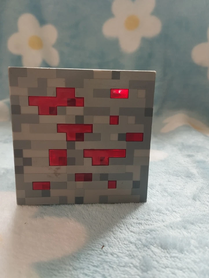 MINECRAFT Redstone Ore Night Light Touch Cube Light Up Interactive ThinkGeek - Image 1 of 3