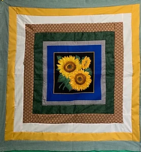 Splendid and Colorful SUNFLOWERS Baby Quilt Top 42" sq. - Picture 1 of 3