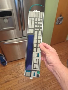 Connettore danneggiato articolo per riparazione MODULO CONTROLLO FORNO SAMSUNG PARTE # DE96-01027C - Foto 1 di 10