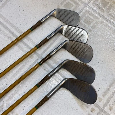 Palos de golf de hierro con mango de madera modelo torneo autógrafo Spalding de colección diestro Foto 1 de 4