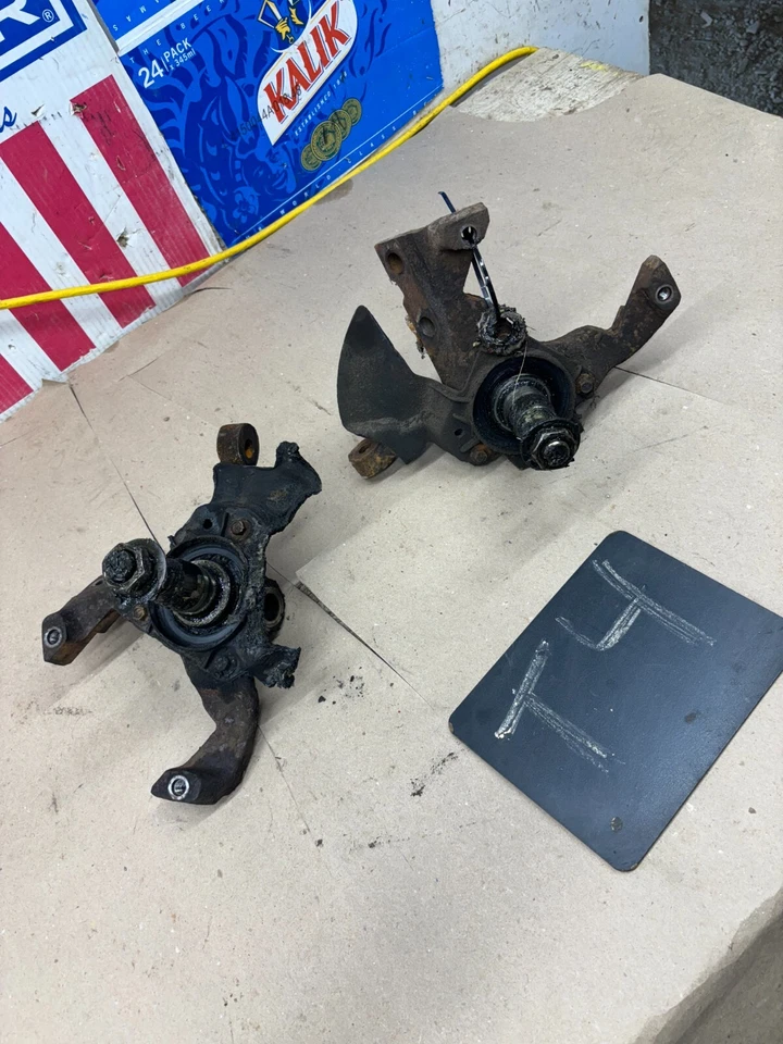 1979 80 81 82 83 84 85 86 FORD MUSTANG CAPRI FRONT DISC BRAKE SPINDLES SPINDLE S - Image 1 of 4