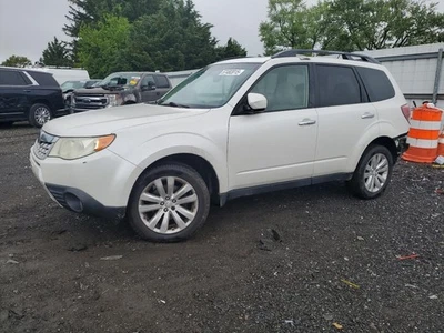 Used Windshield Wiper Motor fits: 2013 Subaru Forester assembly Grade A - Image 1 of 4