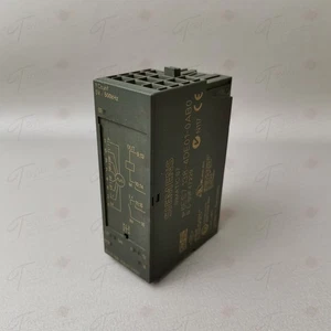 Siemens 6ES7 138-4DE01-0AB0 / 6ES7138-4DE01-0AB0 mit Bruchstelle - Picture 1 of 3