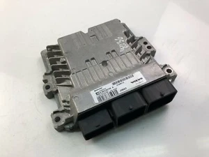 Y1136 VOLVO Engine Control Unit ECU 31336712 S180134102A - Picture 1 of 4