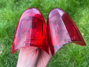 Pair 1954 Plymouth Tail Light Lamp Lenses PLYAZ Mopar Parts Cranbrook Belvedere - Foto 1 di 16