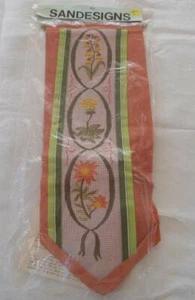 Vintage Sandesign Crewel Embroidery Bell Pull Kit Floral Wool Velvet Canvas - Picture 1 of 3