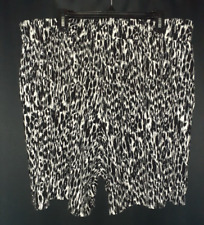 NEW AVENUE Plus Size 3X 22W Shorts Black Ivory Abstract Stretch Knit Pull On