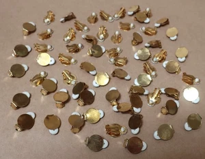 LOT OF 65 UNUSED GOLD CLIP ON EARRING JEWELLERY FINDINGS - Picture 1 of 3