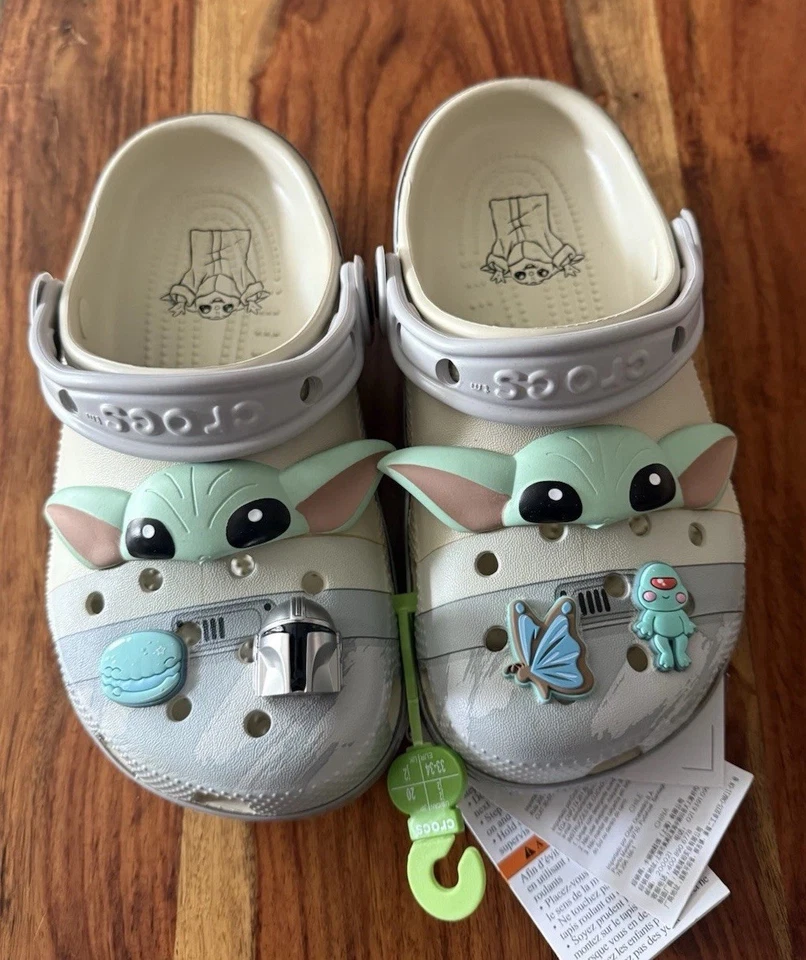 Sandalias Crocs Star Wars Grogu Classic Zueco Talla 2 Junior Baby Yoda  Foto 1 de 4