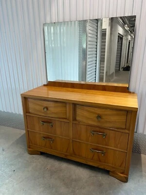 Cómoda MCM Lane con espejo Foto 1 de 4