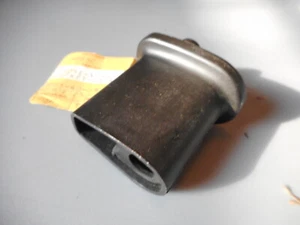 NUEVO DE LOTE ANTIGUO Kawasaki ZX750 ZX900 EX500 FABRICANTE FABRICANTE FABRICANTE FABRICANTE DE EQUIPOS ORIGINALES SOPORTE SEÑAL DE GIRO 23051-1164 - Imagen 1 de 4