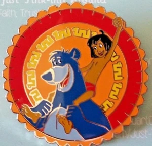 PIN DE CLUB DE CINE VIP DISNEY MOGLI & BALOO JUNGLE LIBRO Y LITOGRAFÍA 4,5 X 5,5 CERTIFICADO DE AUTENTICIDAD - Imagen 1 de 9