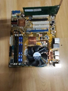 Asus Pk5 Mit Xeon, Kühler Und DDR2 Ram - Bild 1 von 7
