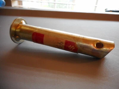 NOS Suzuki T500 TS250 DR650 GT500 OEM Genuine Rear Footrest Bar 43610-03001 - Image 1 of 3