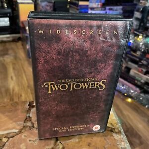 THE LORD OF THE RINGS TWO TOWERS SPECIAL EXTENDED WIDESCREEN EDITION VHS VIDEO