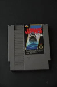 JAWS NES (NINTENDO ENTERTAINMENT SYSTEM, 1987) GAME CARTRIDGE - Picture 1 of 3