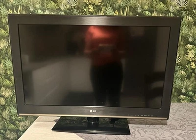 LG 32CS460S Fernseher (32 Zoll / 81 cm). - Bild 1 von 4