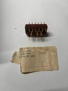 AT&T VINTAGE NIKE CONNECTOR RECEPTACLE GS15134 5935-00-283-3359 - Picture 1 of 2