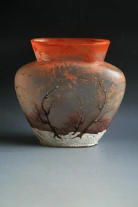 ANTIQUE ART NOUVEAU LEUNE  ENAMEL GLASS VASE - CIRCA 1905 - Picture 1 of 5