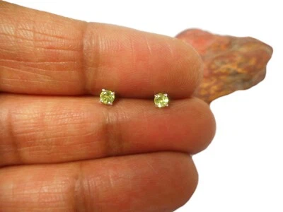 Small Round  Green PERIDOT  Sterling  Silver  925  Gemstone Stud  Earrings 3 mm - Image 1 of 4