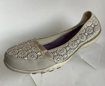 SKECHERS Relax Fit Memory Foam Breath Easy Slip On Comfort Flats (Size 8.5 M) - Image 1 of 4